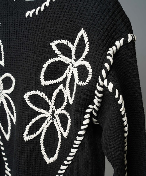 UNISEX》Oni-Waffle Flower Embroidery Prime-Over Crew Neck Knit