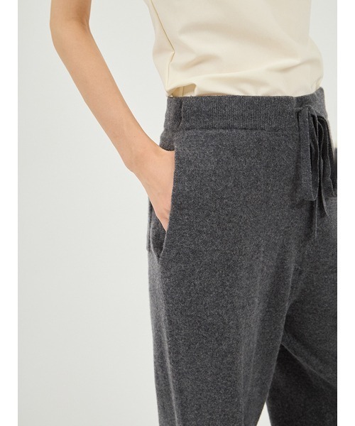 emmi(エミ)の「【セットアップ対応】ラムウールニットパンツ(その他パンツ・レディース・チャコールグレー/ライトベージュ/バーガンディー・0/1)」の9枚目の写真