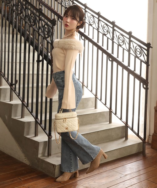 one after another NICE CLAUP（ワンアフターアナザーナイスクラップ）の「オフショルフェイクファーニット（ニット/セーター・レディース・ブラック/グレー/ピンク/アイボリー・FREE）」の22枚目の写真