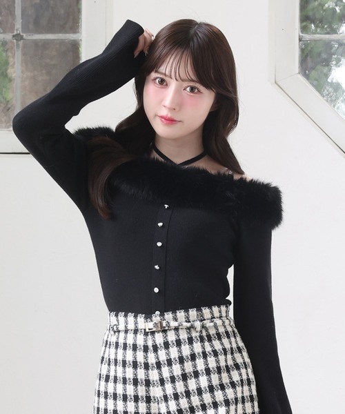 one after another NICE CLAUP（ワンアフターアナザーナイスクラップ）の「オフショルフェイクファーニット（ニット/セーター・レディース・ブラック/グレー/ピンク/アイボリー・FREE）」の8枚目の写真