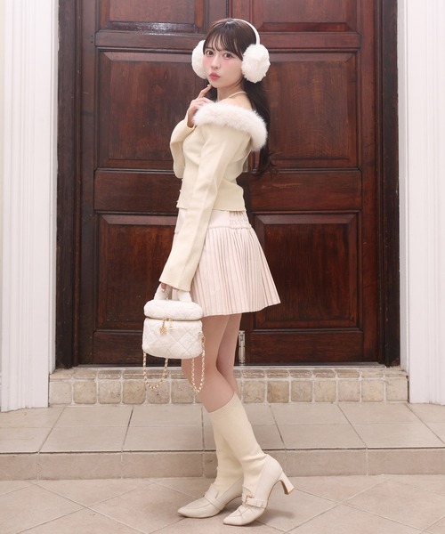 one after another NICE CLAUP（ワンアフターアナザーナイスクラップ）の「オフショルフェイクファーニット（ニット/セーター・レディース・ブラック/グレー/ピンク/アイボリー・FREE）」の17枚目の写真