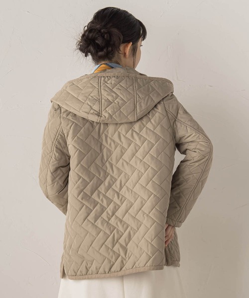 Droite lautreamont(ドロワットロートレアモン)の「【WEB限定】ポリエステルタフタキルトコート(その他アウター・レディース・ベージュ/ネイビー・M)」の10枚目の写真