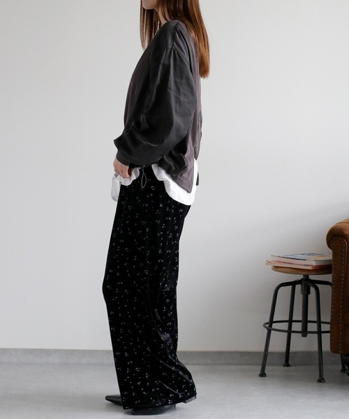 cepo（セポ）の「バックジップミリタリー切り替えプルオーバー（スウェット・レディース・オフホワイト/チャコール・M）」の9枚目の写真