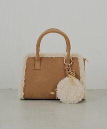 Chico（チコ）の「ロゴチャーム付きスエードムートンバッグ（ボストンバッグ）」