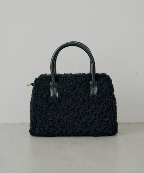 【完売品】chico ロゴチャーム付きスエードムートンバッグ ロゴチャーム付きスエードムートンバッグ（ボストンバッグ）｜Chico