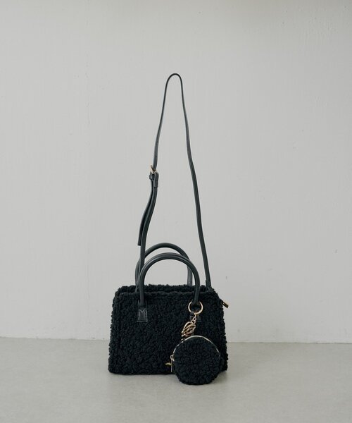 ロゴチャーム付きスエードムートンバッグ（ボストンバッグ）｜Chico