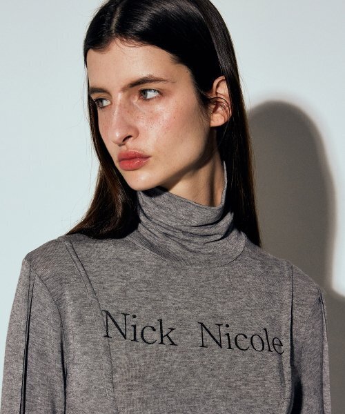 NICK&NICOLE(ニックアンドニコール)の「NICOLE PINTUCK LINE TURTLENECK TOP_GRAY(Tシャツ/カットソー・レディース・その他・FREE)」の3枚目の写真