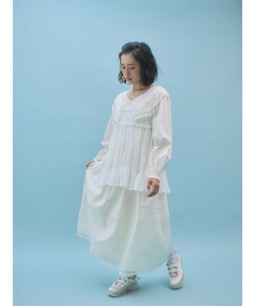 merry jenny（メリージェニー）の「satin ribbon stitch sneaker（スニーカー・レディース・ライトブルー/アイボリー・LARGE/MEDIUM）」の3枚目の写真