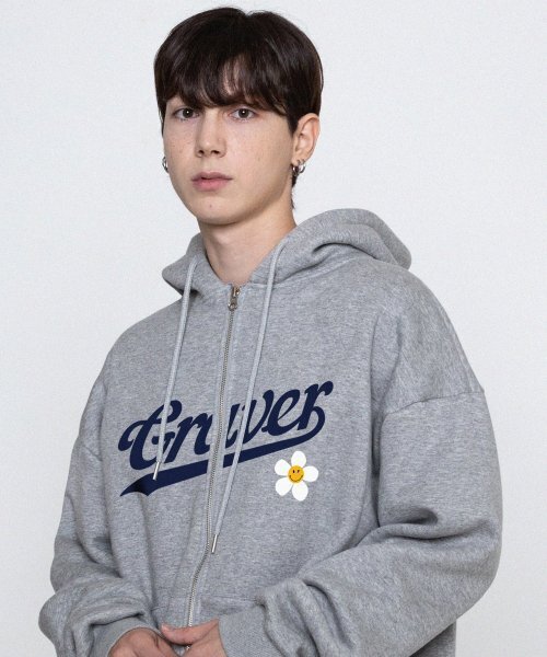 GRAVER（グレーバー）の「[ユニセックス]ビッグベースボールロゴフラワーフードジップアップ_グレー（パーカー・レディース・グレー・LARGE/MEDIUM）」の2枚目の写真