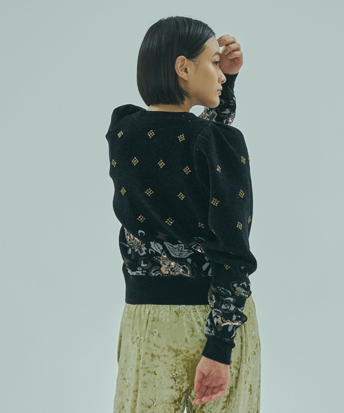 ROSE BUD(ローズバッド)の「(mici)BEADS and SEQUIN EMBROIDERY KNIT TOP(ニット/セーター・レディース・ブルー/ブラック・ONE SIZE)」の5枚目の写真