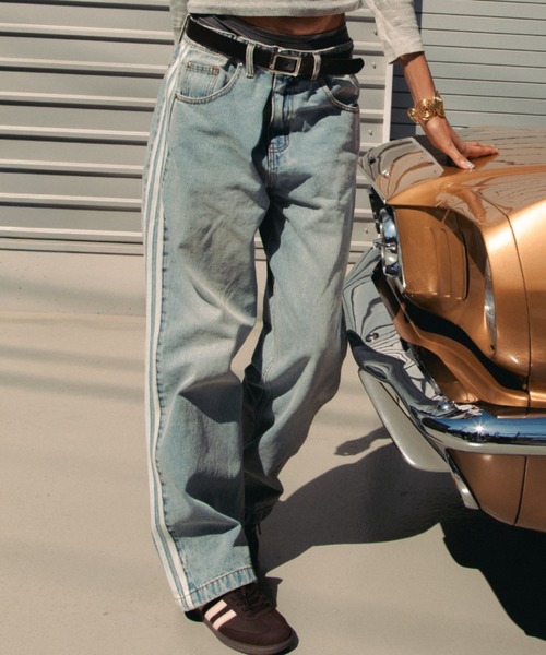 adidas（アディダス）の「adidas DENIM FIREBIRD TRACK PANTS ATMOS / アディダス デニム ファイヤー バード トラックパンツ アトモス【SP】（デニムパンツ・メンズ・ライトインディゴブルー・27inch/26inch/25inch/24inch/36inch/35inch/34inch/33inch/32inch/30inch）」の13枚目の写真