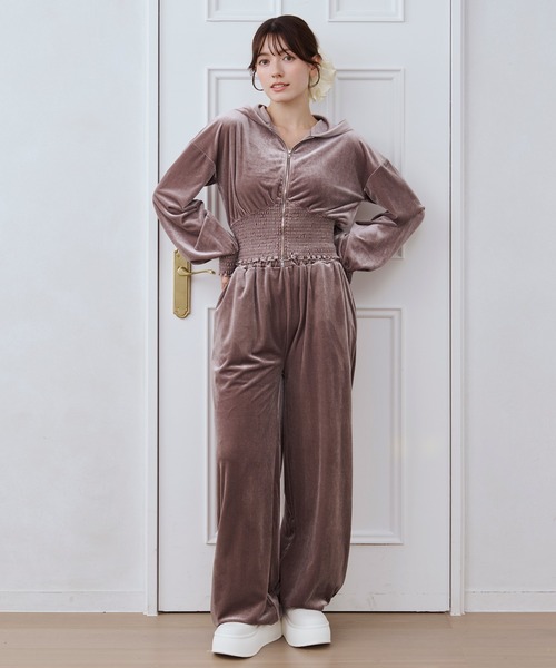 eMutille(エミュティーユ)の「【SET ITEM】velour set up /ベロアセットアップ(セットアップ・レディース・スモークピンク/ブラック・FREE)」の9枚目の写真