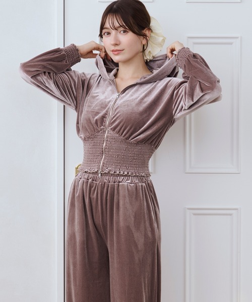 eMutille(エミュティーユ)の「【SET ITEM】velour set up /ベロアセットアップ(セットアップ・レディース・スモークピンク/ブラック・FREE)」の11枚目の写真