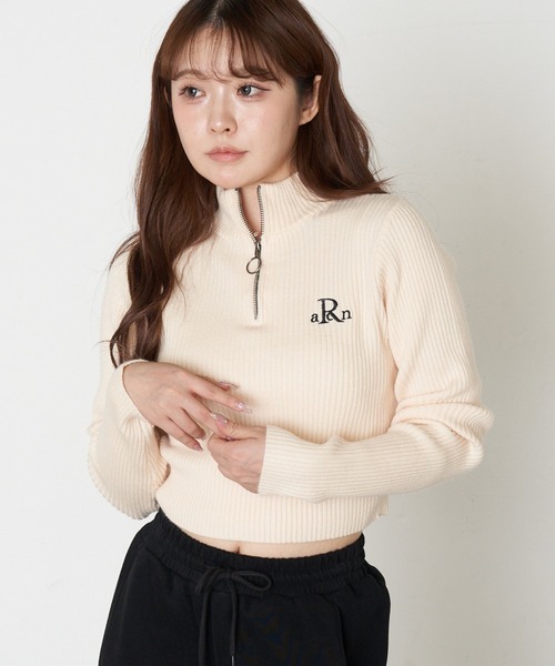 RAY CASSIN（レイカズン）の「コンパクトハイネックニット（ニット/セーター・レディース・チャコールグレー/レッド系その他2/ブラック系その他2/ライトベージュ/ベージュ系その他2・FREE）」の15枚目の写真