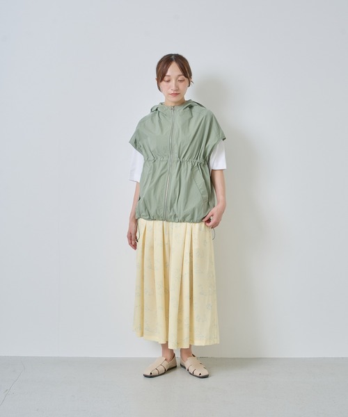 Kelen(ケレン)の「「KELEN / ケレン」ドロストデザインフードベスト(シャツ/ブラウス・レディース・ライトイエロー/ブラック/ベージュ/ライトカーキ・FREE)」の12枚目の写真