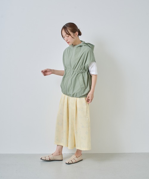 Kelen(ケレン)の「「KELEN / ケレン」ドロストデザインフードベスト(シャツ/ブラウス・レディース・ライトイエロー/ブラック/ベージュ/ライトカーキ・FREE)」の14枚目の写真