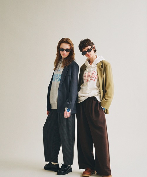 studio CLIP（スタディオクリップ）の「【daily CLIP × holiday】スウェットフーディー（パーカー・レディース・ホワイト/グレー・FREE）」の3枚目の写真