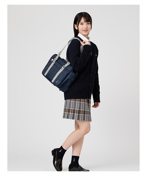 EASTBOY(イーストボーイ)の「イーストボーイ ナイロン バッグ さくら女神 スクバ Wファスナー 通学 鞄 女子 女子高生 中学 高校 スクール (ショルダーバッグ・キッズ・ネイビー・F)」の14枚目の写真