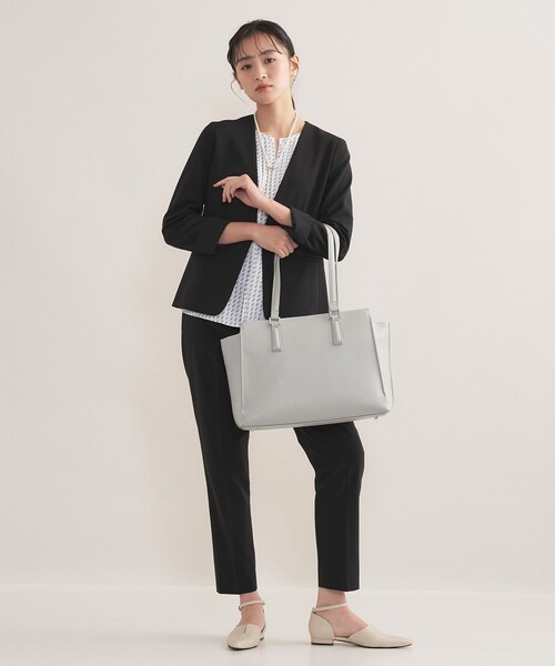 INDIVI（インディヴィ）の「【収納力◎／A4サイズ対応】シゴデキバッグ（トートバッグ・レディース・ライトグレー/ベージュ/ブラック・00）」の21枚目の写真