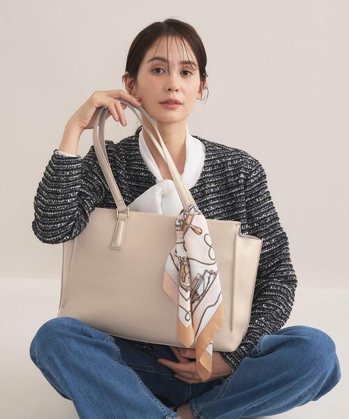 INDIVI（インディヴィ）の「【収納力◎／A4サイズ対応】シゴデキバッグ（トートバッグ・レディース・ライトグレー/ベージュ/ブラック・00）」の15枚目の写真