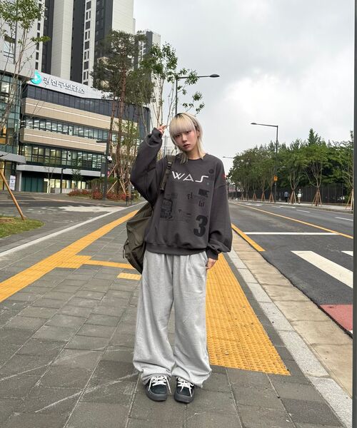 DAUSPICE(ディーオスピス)の「(DUC) Symbol Sweat Pants Grey(スウェットパンツ・レディース・グレー・LARGE/MEDIUM/SMALL)」の2枚目の写真