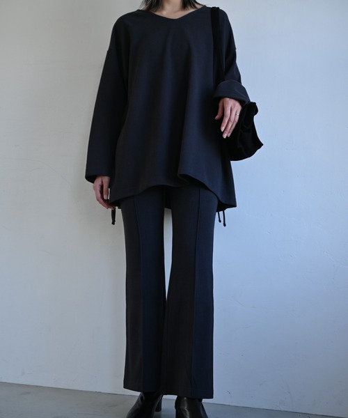 WILLFULLY（ウィルフリー）の「center seam rib flare PT（その他パンツ・レディース・オートミール/グレー系その他/ライム・L/FREE）」の4枚目の写真