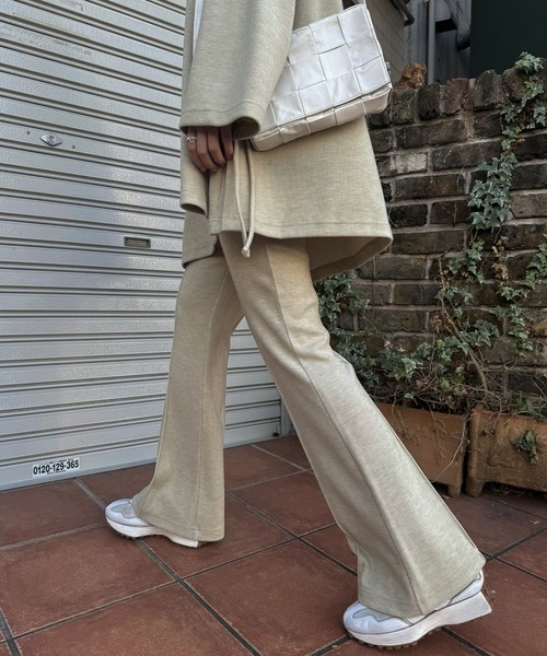 WILLFULLY（ウィルフリー）の「center seam rib flare PT（その他パンツ・レディース・オートミール/グレー系その他/ライム・L/FREE）」の14枚目の写真