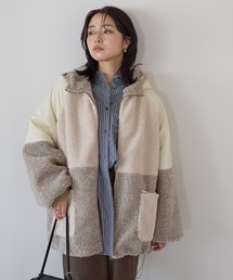 配色ボアフーディジャケット