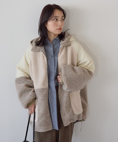 HEART MARKET(ハートマーケット)の「配色ボアフーディジャケット(その他アウター・レディース・カーキ/ベージュ/チャコール・FREE)」の4枚目の写真