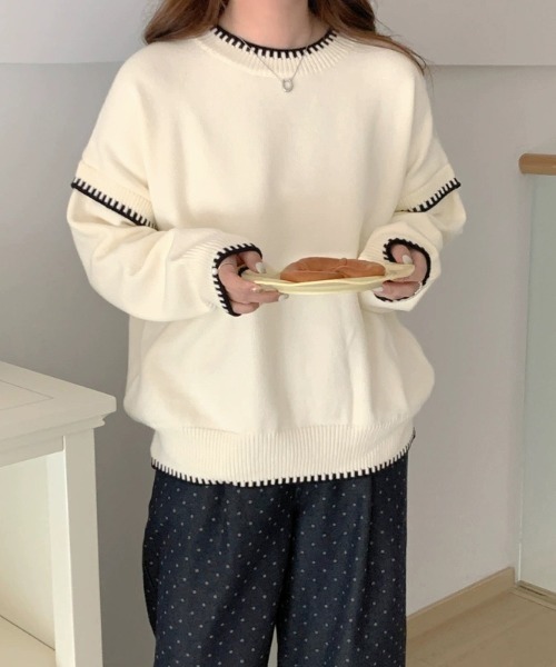 COCOMOMO（ココモモ）の「配色ステッチニット クルーネック ニット 配色 ステッチデザイン ドロップショルダー 長袖 秋服 冬服（ニット/セーター・レディース・ブラック/アイボリー・FREE）」の20枚目の写真