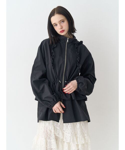 jouetie（ジュエティ）の「フリルマウンテンブルゾン フード付き（ナイロンジャケット・レディース・アイボリー/カーキ/ブラック・MEDIUM）」の14枚目の写真