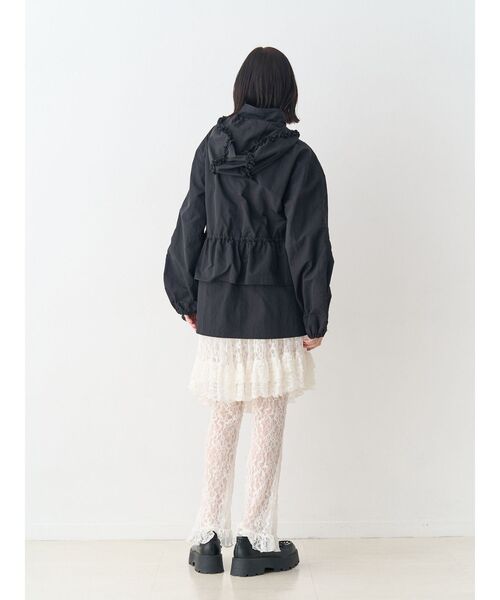 jouetie（ジュエティ）の「フリルマウンテンブルゾン フード付き（ナイロンジャケット・レディース・アイボリー/カーキ/ブラック・MEDIUM）」の16枚目の写真