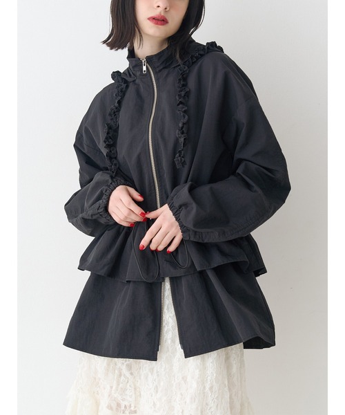 jouetie（ジュエティ）の「フリルマウンテンブルゾン フード付き（ナイロンジャケット・レディース・アイボリー/カーキ/ブラック・MEDIUM）」の21枚目の写真