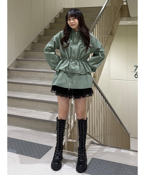 フリルマウンテンブルゾン フード付き 春アウター 春服（ナイロン