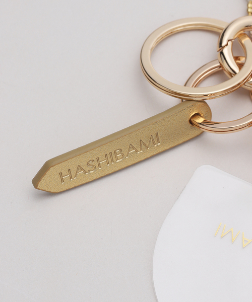 Spick & Span（スピックアンドスパン）の「HASHIBAMI / ハシバミ シェルハートスマホストラップ（その他小物・レディース・ホワイト・FREE）」の5枚目の写真