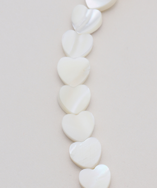 Spick & Span（スピックアンドスパン）の「HASHIBAMI / ハシバミ シェルハートスマホストラップ（その他小物・レディース・ホワイト・FREE）」の9枚目の写真