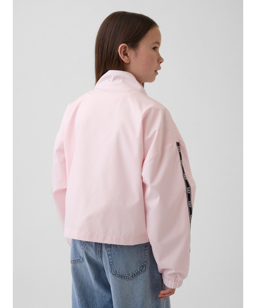 GAP(ギャップ)の「リラックスフィット ウィンドブレーカージャケット (キッズ)(ナイロンジャケット・キッズ・ピンク・130cm/140cm/150cm/120cm/110cm/160cm)」の3枚目の写真