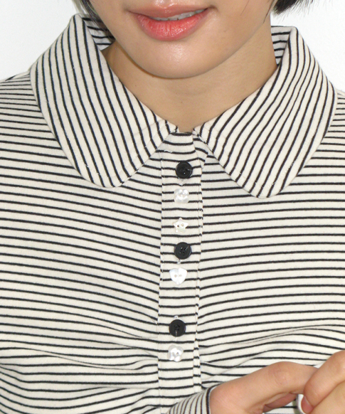 RONRON(ロンロン)の「SHIRRING STRIPE BUTTON LONG SLEEVE IVORY BLACK(Tシャツ/カットソー・レディース・アイボリー・FREE)」の6枚目の写真