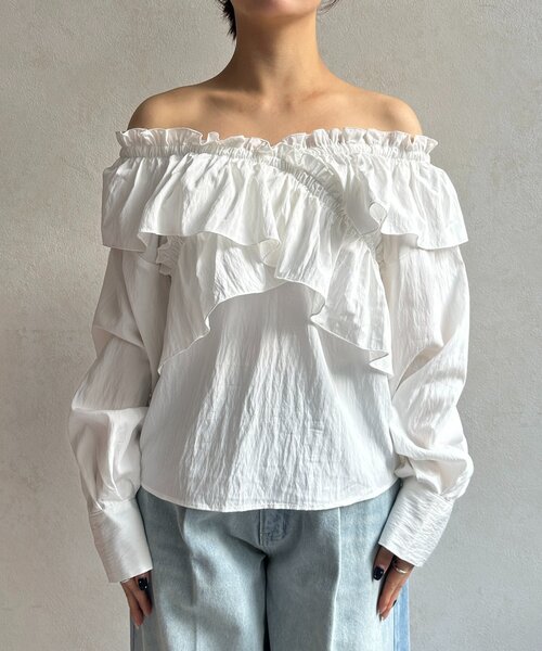 Thevon（ゼボン）の「クロスフリルブラウス（シャツ/ブラウス・レディース・サックスブルー/オフホワイト/ブラック・FREE）」の16枚目の写真