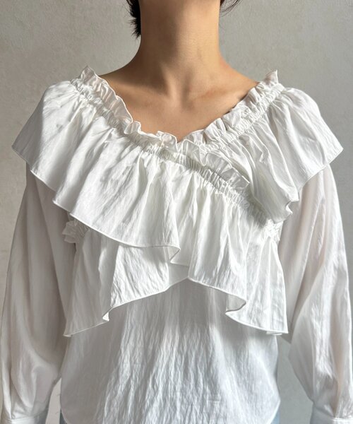 Thevon（ゼボン）の「クロスフリルブラウス（シャツ/ブラウス・レディース・サックスブルー/オフホワイト/ブラック・FREE）」の17枚目の写真