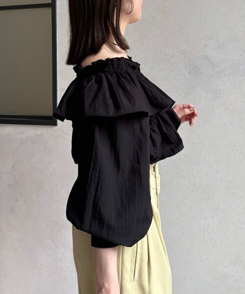 Thevon（ゼボン）の「クロスフリルブラウス（シャツ/ブラウス・レディース・サックスブルー/オフホワイト/ブラック・FREE）」の21枚目の写真