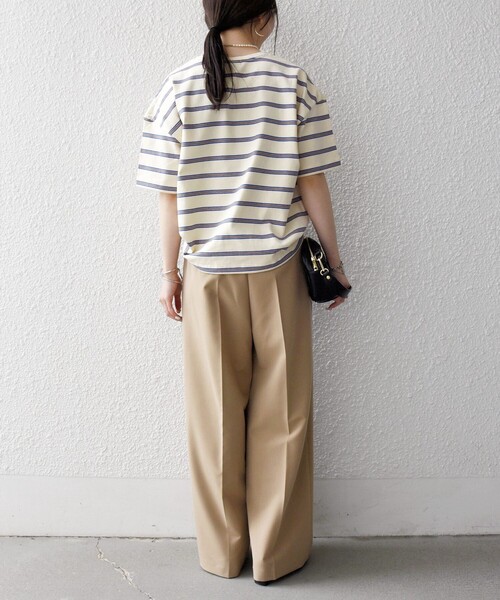 SHIPS any(シップス エニィ)の「SHIPS any:〈洗濯機可能〉マルチボーダー ワイド TEE(Tシャツ/カットソー・レディース・オフホワイト/チャコールグレー/グリーン・ONE SIZE)」の5枚目の写真