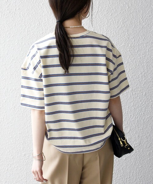 SHIPS any(シップス エニィ)の「SHIPS any:〈洗濯機可能〉マルチボーダー ワイド TEE(Tシャツ/カットソー・レディース・オフホワイト/チャコールグレー/グリーン・ONE SIZE)」の8枚目の写真