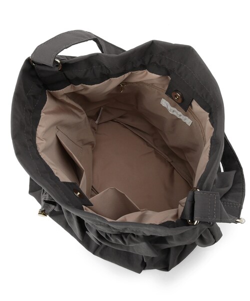 grove（グローブ）の「【撥水】ティアードドロストショルダー（ショルダーバッグ・レディース・ダークグレー/ブラック/ナチュラル・00）」の17枚目の写真