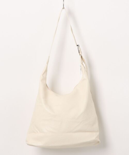 TONE SELECT GOODS（トーンセレクトグッズ）の「urbanfemine./合成皮革 ポケット ワンショルダー 軽量 ショルダー バッグ U7606（ショルダーバッグ・レディース・ダークブラウン/ブラウン/ホワイト/ブラック・FREE）」の10枚目の写真