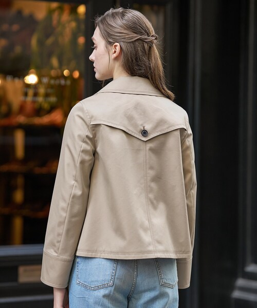 DRESSTERIOR（ドレステリア）の「【撥水素材】Aラインショートトレンチジャケット（トレンチコート・レディース・ベージュ/ネイビー・34/36/38）」の8枚目の写真