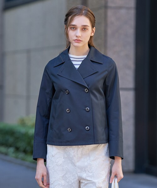 DRESSTERIOR（ドレステリア）の「【撥水素材】Aラインショートトレンチジャケット（トレンチコート・レディース・ベージュ/ネイビー・34/36/38）」の13枚目の写真
