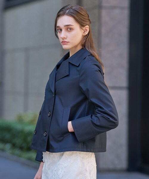 DRESSTERIOR（ドレステリア）の「【撥水素材】Aラインショートトレンチジャケット（トレンチコート・レディース・ベージュ/ネイビー・34/36/38）」の14枚目の写真