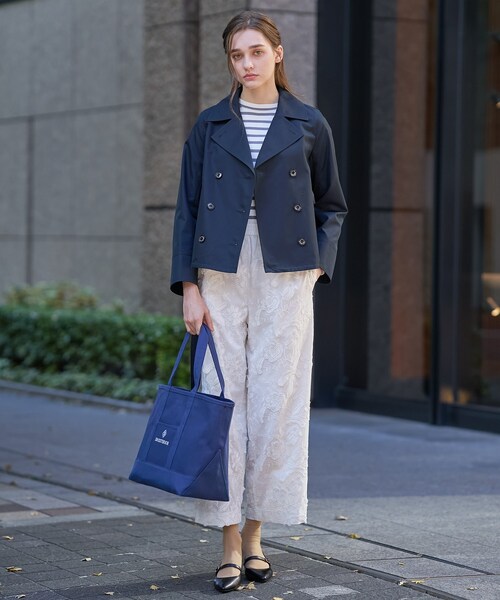 DRESSTERIOR（ドレステリア）の「【撥水素材】Aラインショートトレンチジャケット（トレンチコート・レディース・ベージュ/ネイビー・34/36/38）」の18枚目の写真