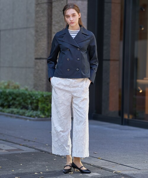 DRESSTERIOR（ドレステリア）の「【撥水素材】Aラインショートトレンチジャケット（トレンチコート・レディース・ベージュ/ネイビー・34/36/38）」の19枚目の写真